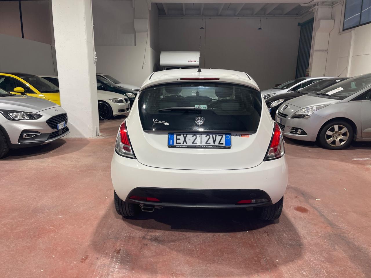 Lancia Ypsilon 1.2 69 CV 5 porte ELLE