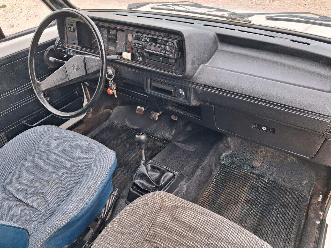 Volkswagen Golf 1600 diesel caddy pick up