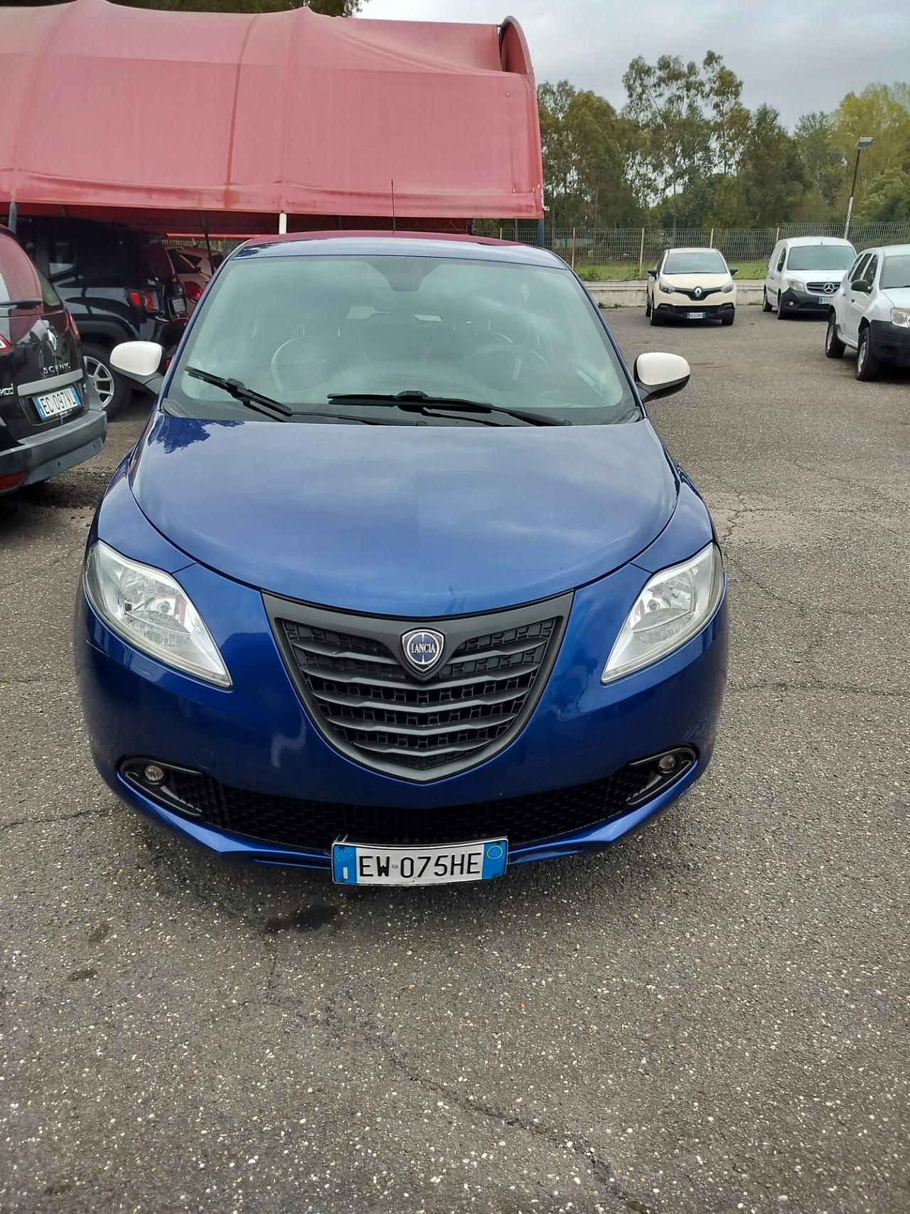 Lancia Ypsilon 1.2 69 CV 5 porte S&S Silver ANCHE CONTANTI NO RATE OBBLIGATORIE