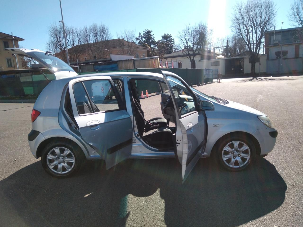 Hyundai Getz 1.4 16V 97cv 5p. Active cambio automatico x neopatentati