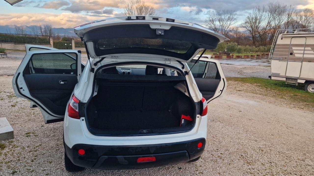 Nissan Qashqai 1.5 dCi DPF Tekna - 2011