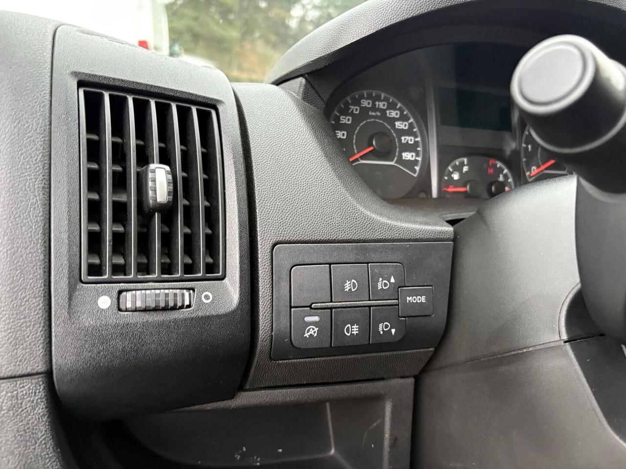 Peugeot Boxer III (II 2011) 335 2.2 bluehdi 140cv S&S L3H2