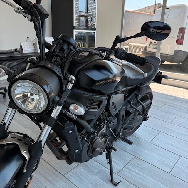 YAMAHA XSR 700