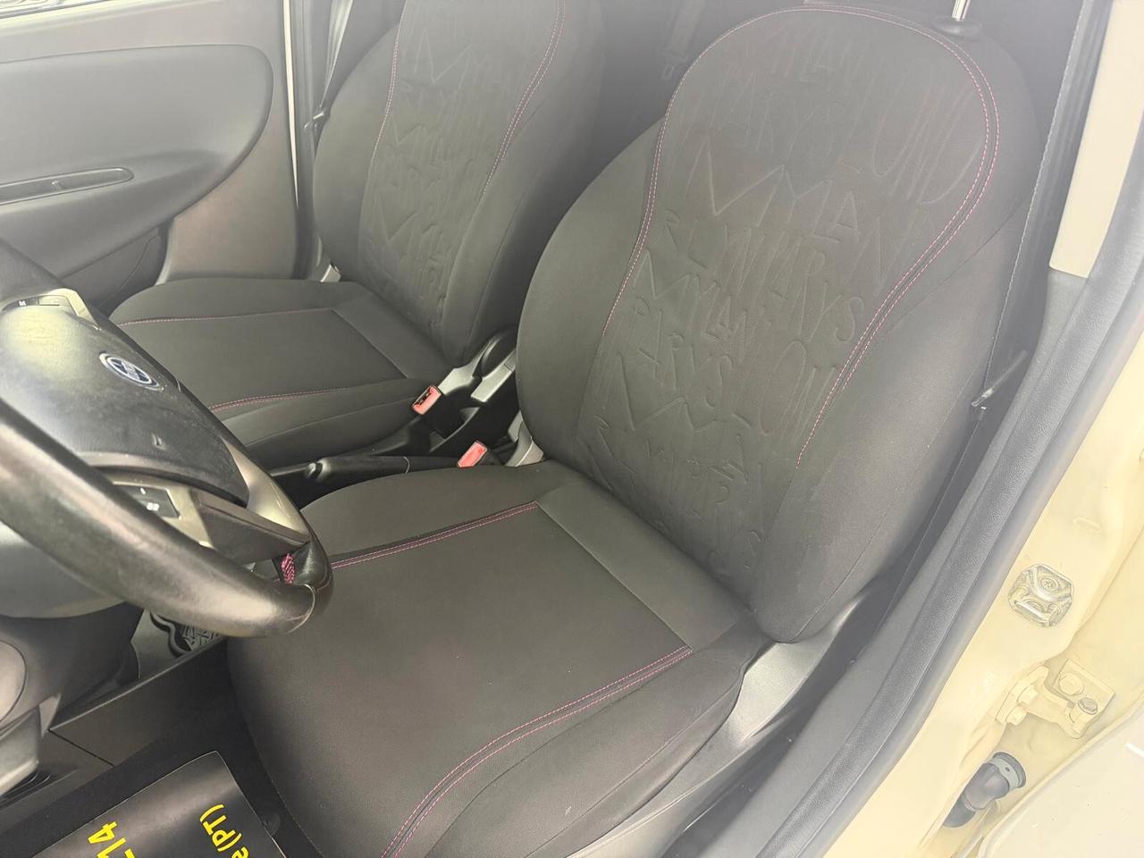 Lancia Ypsilon Benzina 5p. 69 Cv - Ok Neopatentati