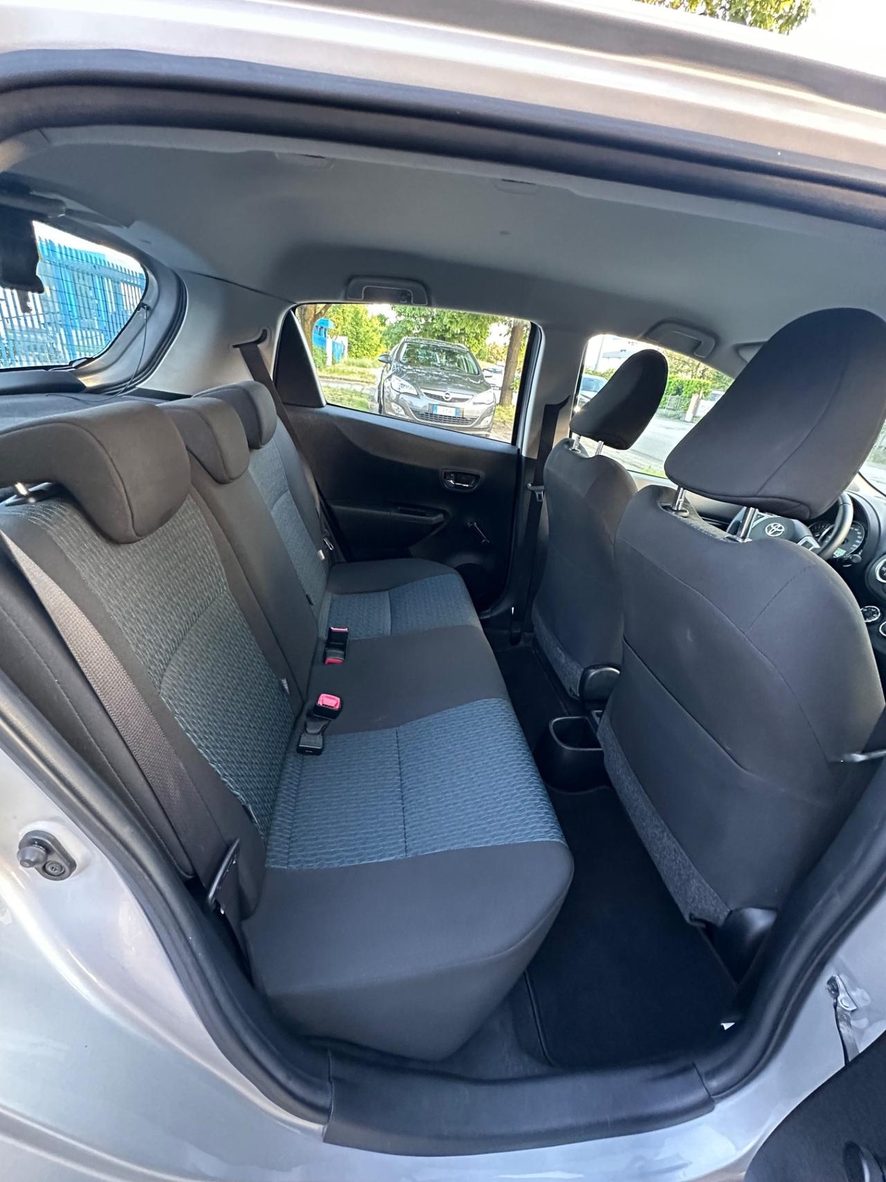 Toyota Yaris 1.3 5 porte Lounge