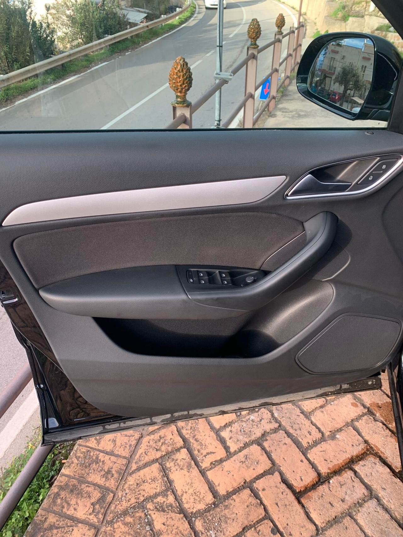 Audi Q3 2.0 TDI 150 CV S tronic Business