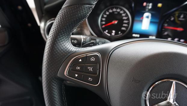 MERCEDES-BENZ V 300 d Automatic 4Matic Premium E