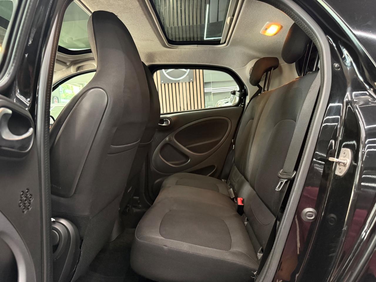 Smart ForFour 90 0.9 Turbo Superpassion NAVIGATORE FARI LED
