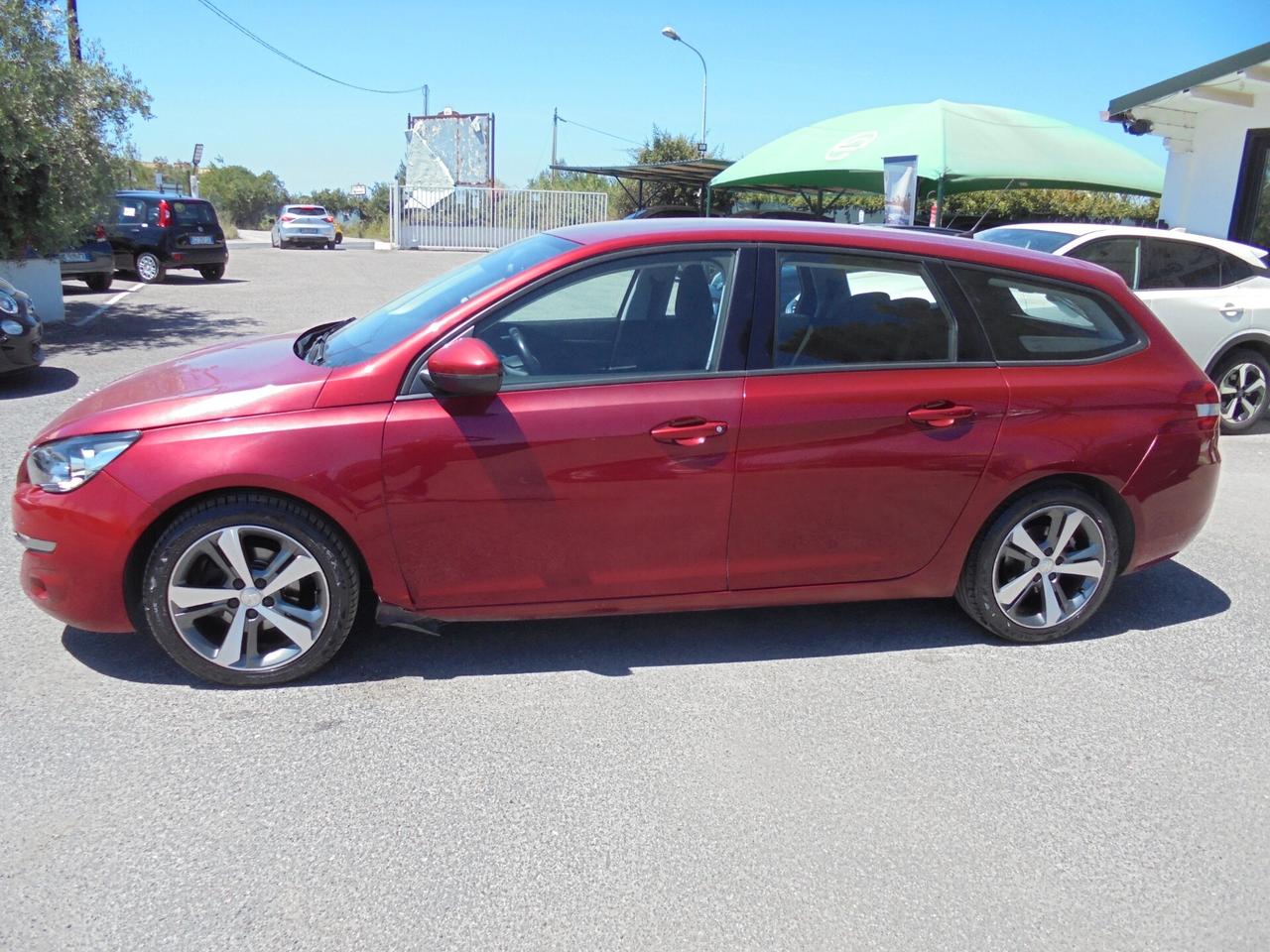 Peugeot 308 BlueHDi 120 S&S SW Allure