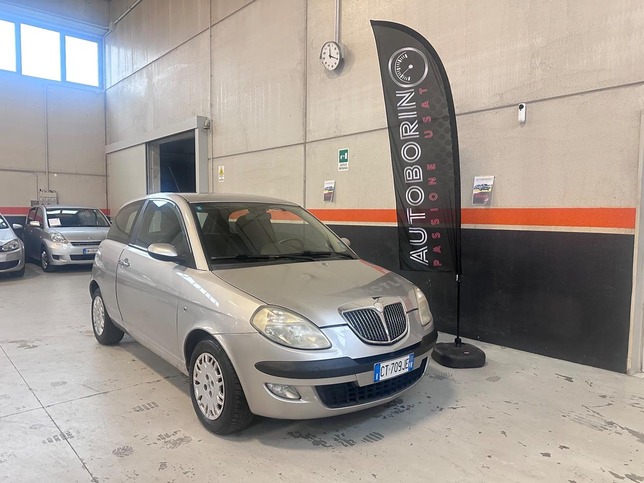 Lancia Ypsilon 1.2 16V Argento