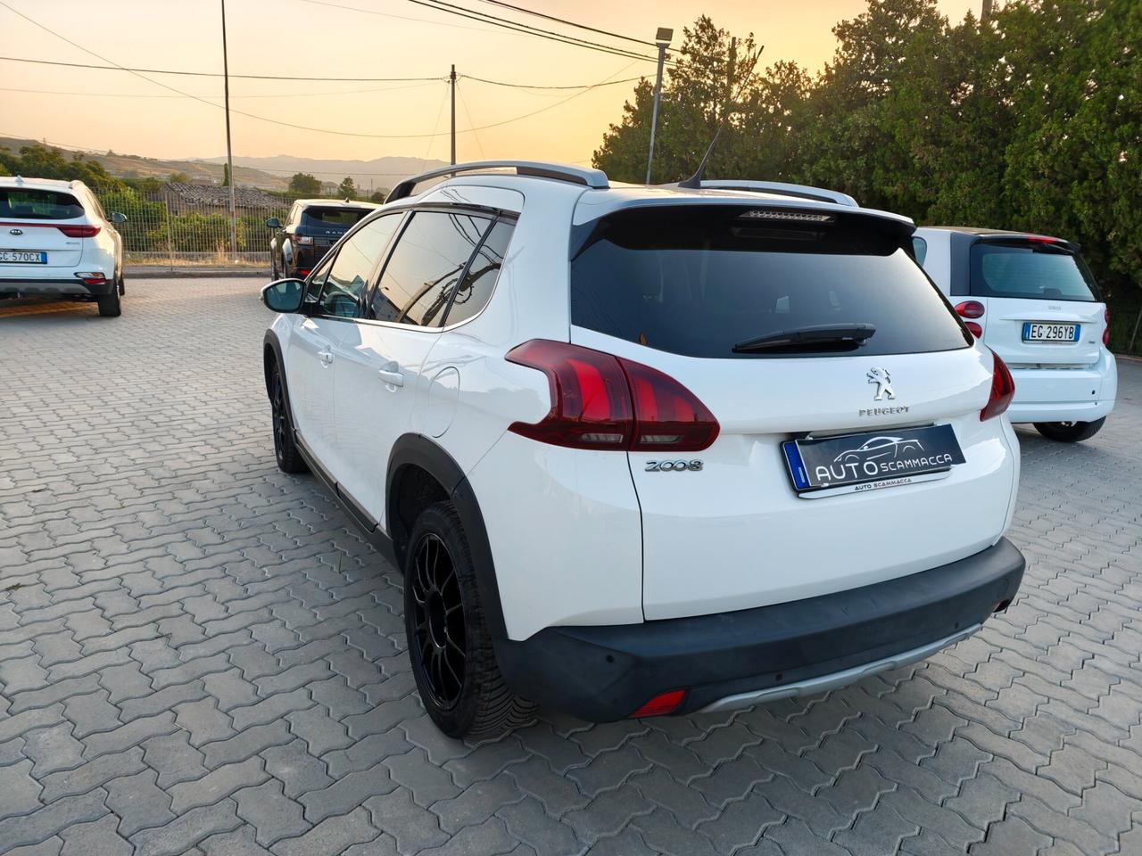 Peugeot 2008 BlueHDi 100 Black Matt
