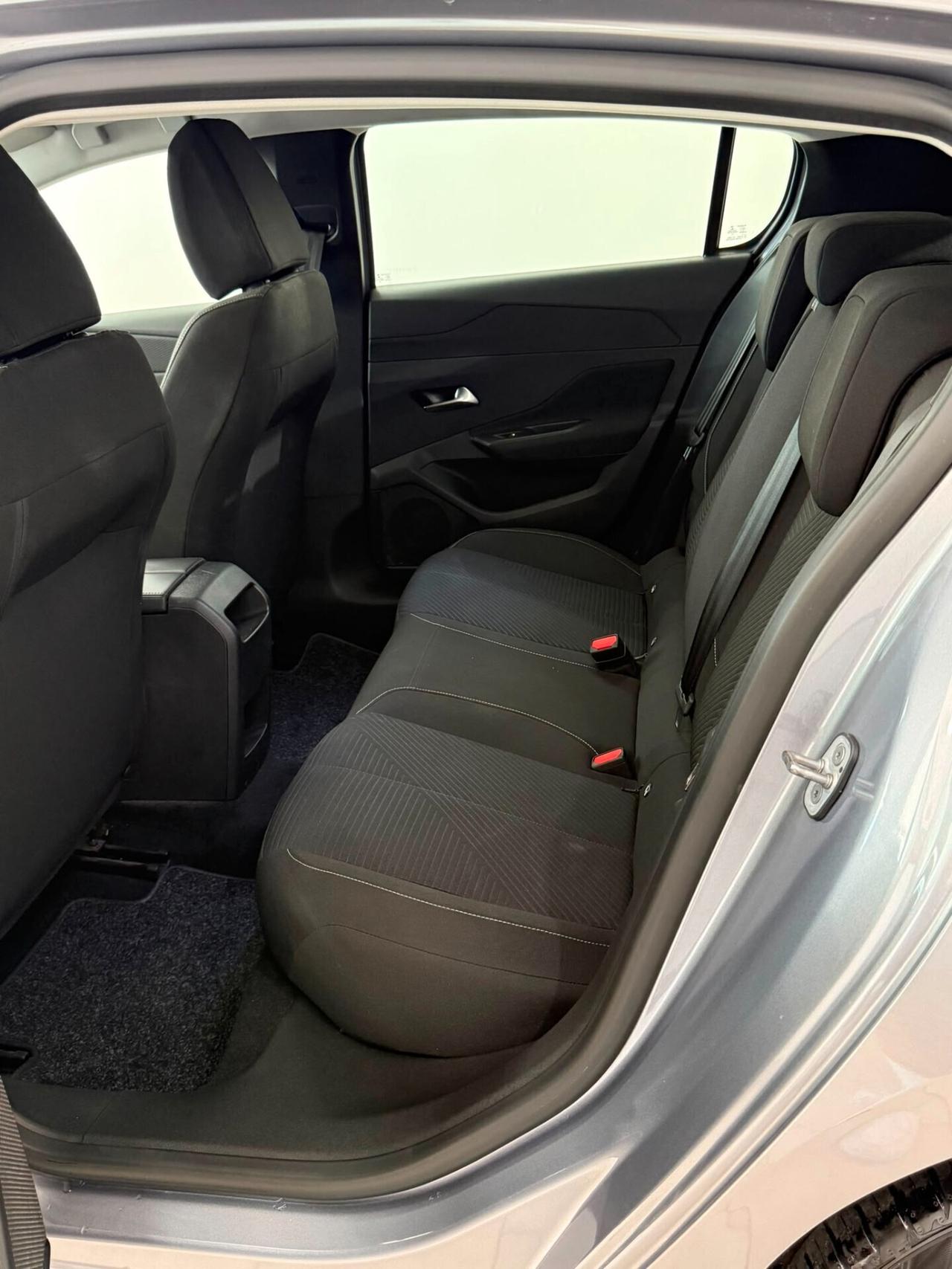 Peugeot 308 1.5 diesel 130CV Allure Pack 2023 90.000km