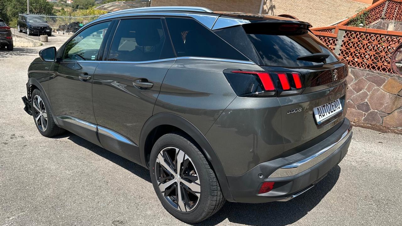 Peugeot 3008 BlueHDi 130 S&S GT Line leggermente incidentata