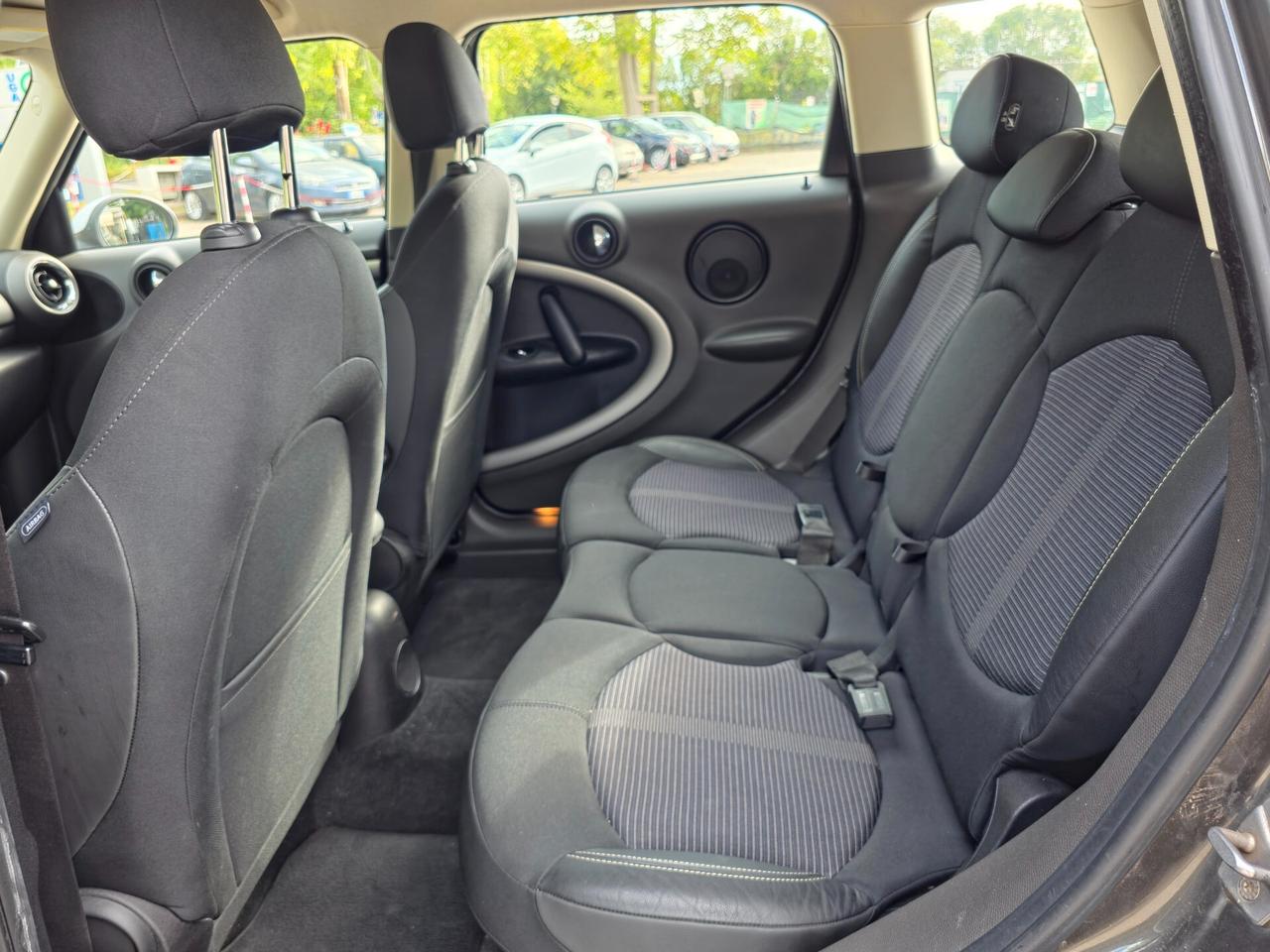 Mini Cooper D Countryman 1.6 ALL4x4 CV-111 2011-E5B Manuale