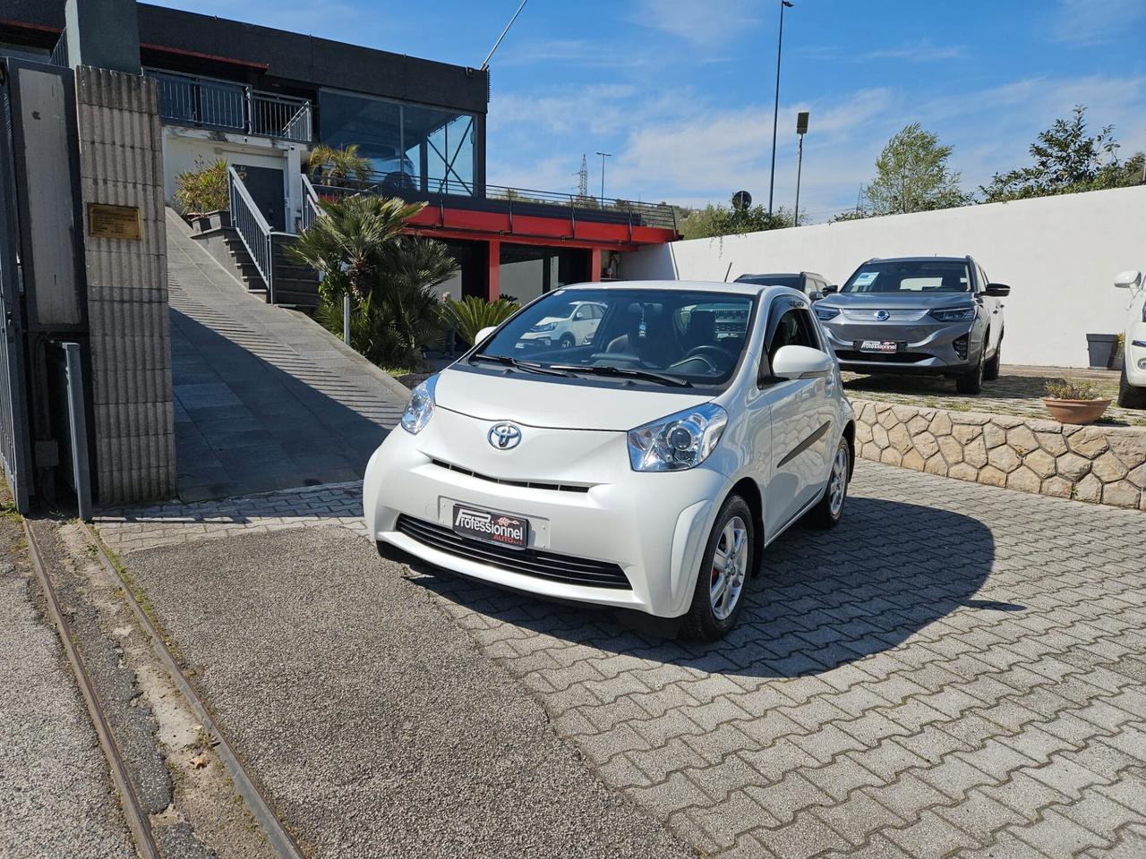 Toyota iQ 1.0 Sol