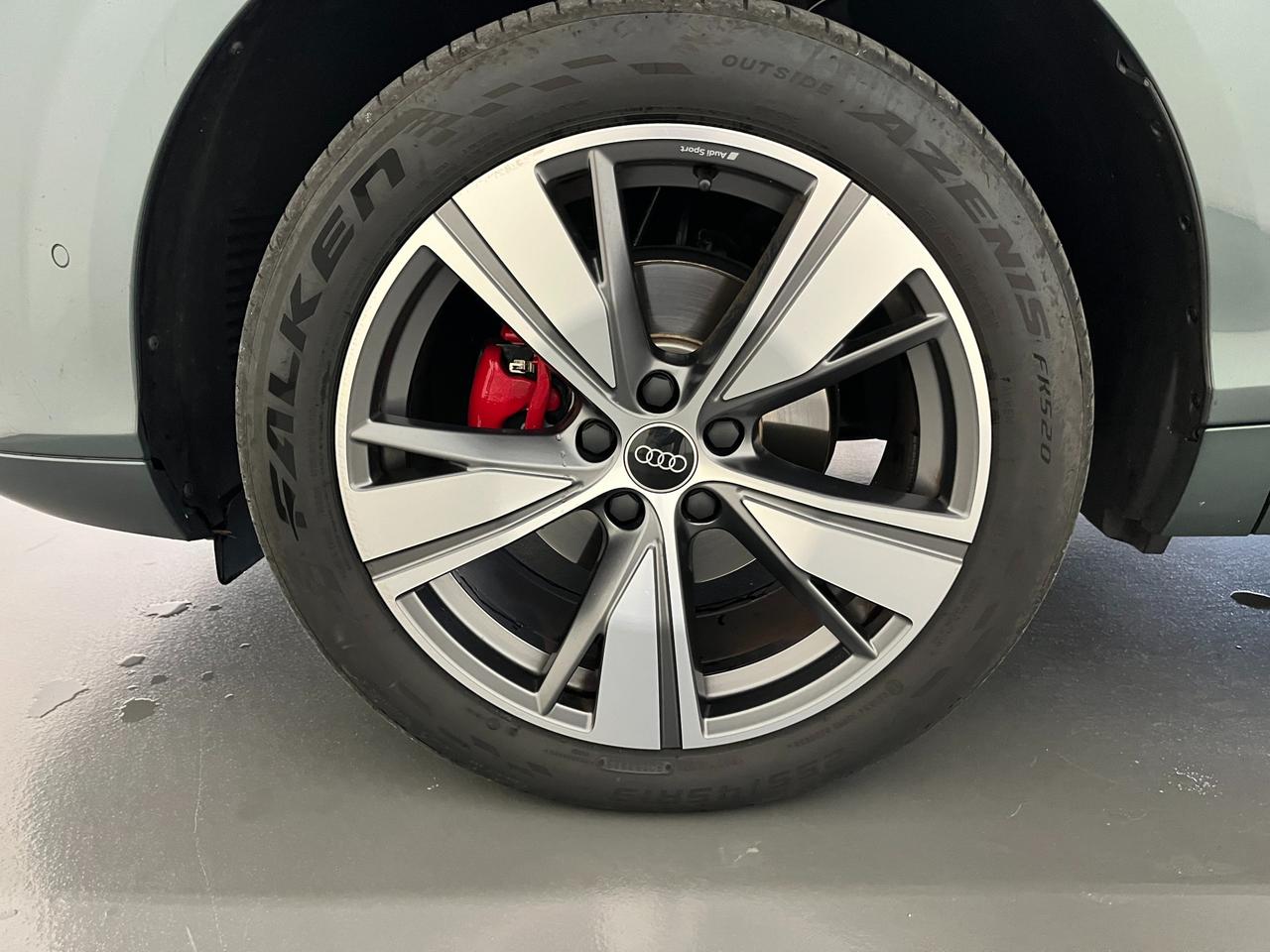 AUDI Q3 TFSI S-TRONIC S-LINE EDITION