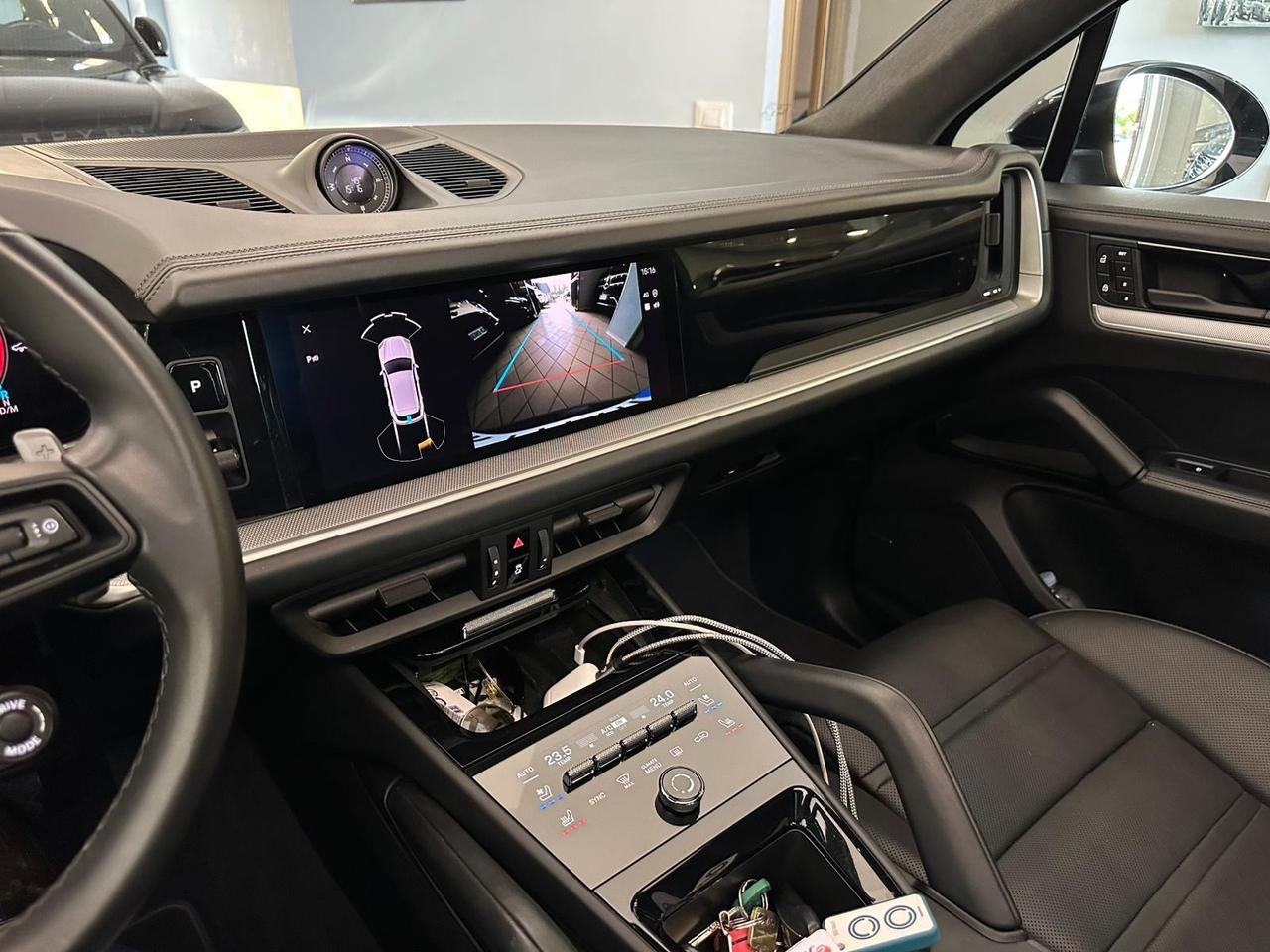 Porsche Cayenne 3.0 V6 E-Hybrid Platinum Edition