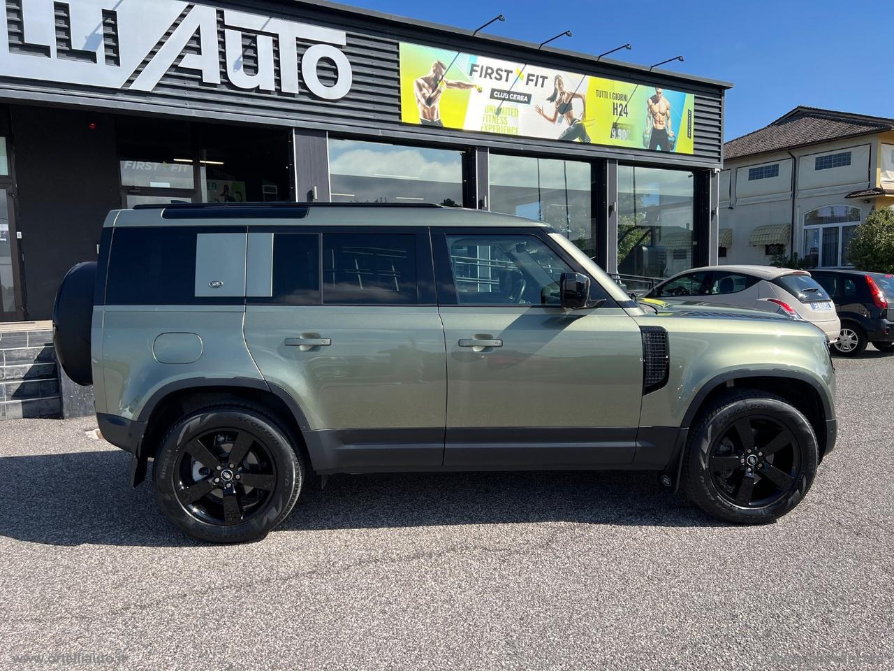 LAND ROVER Defender 110 3.0D I6 250 CV AWD Auto SE