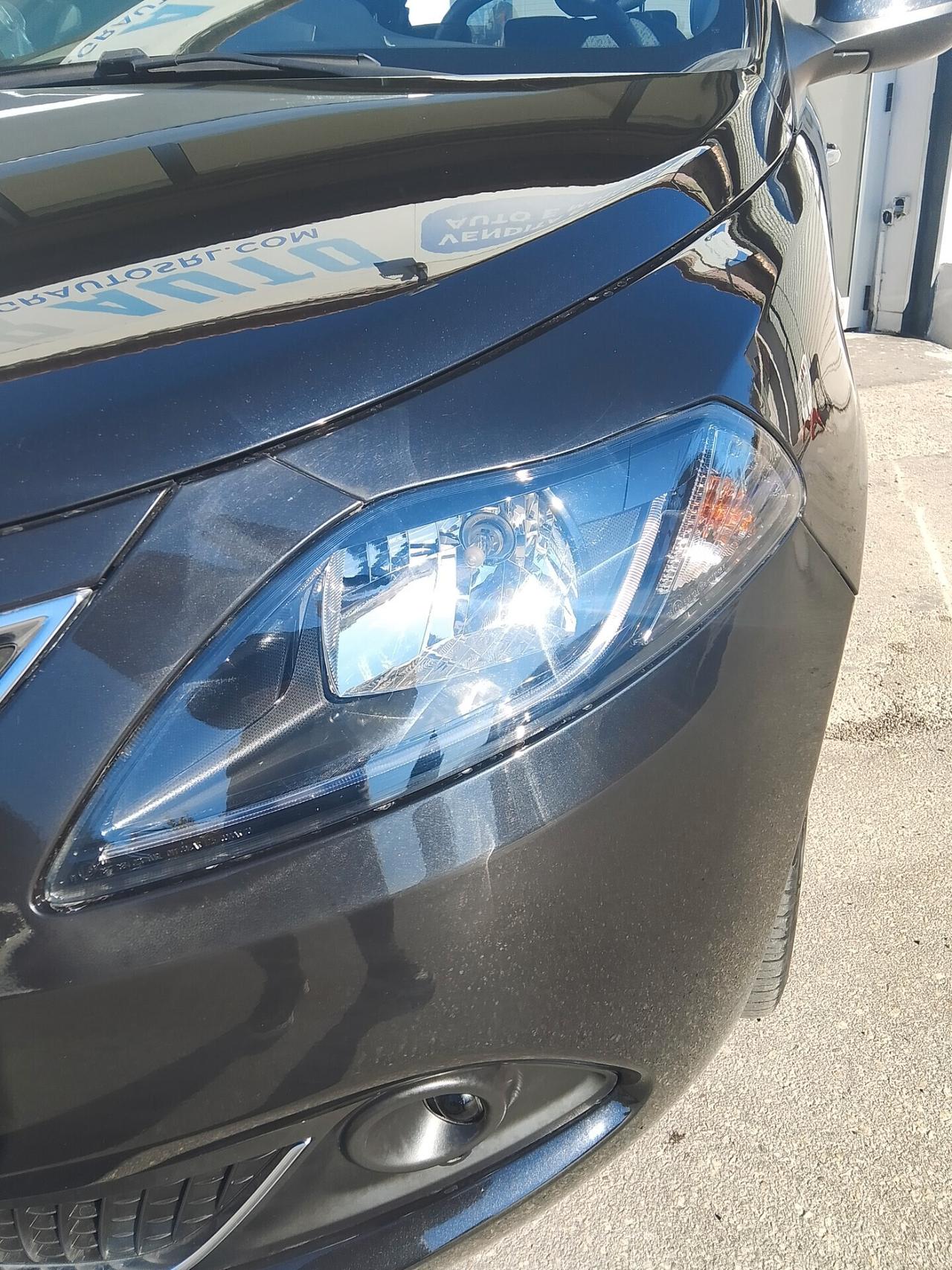 Lancia Ypsilon 1.0 FireFly 5 porte S&S Hybrid Gold