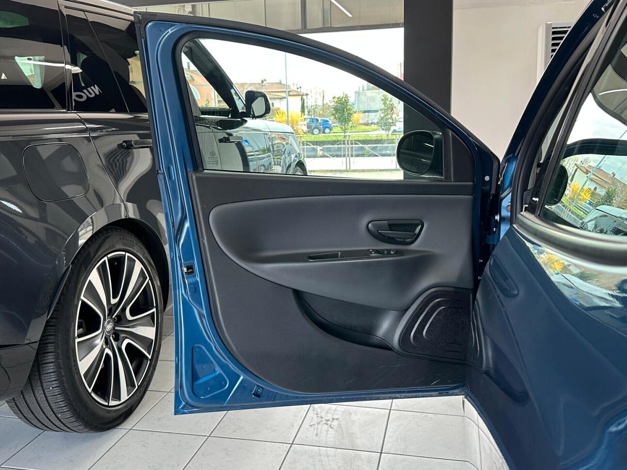 Lancia Ypsilon 1.0 firefly hybrid Gold s -IVA ESPOSTA