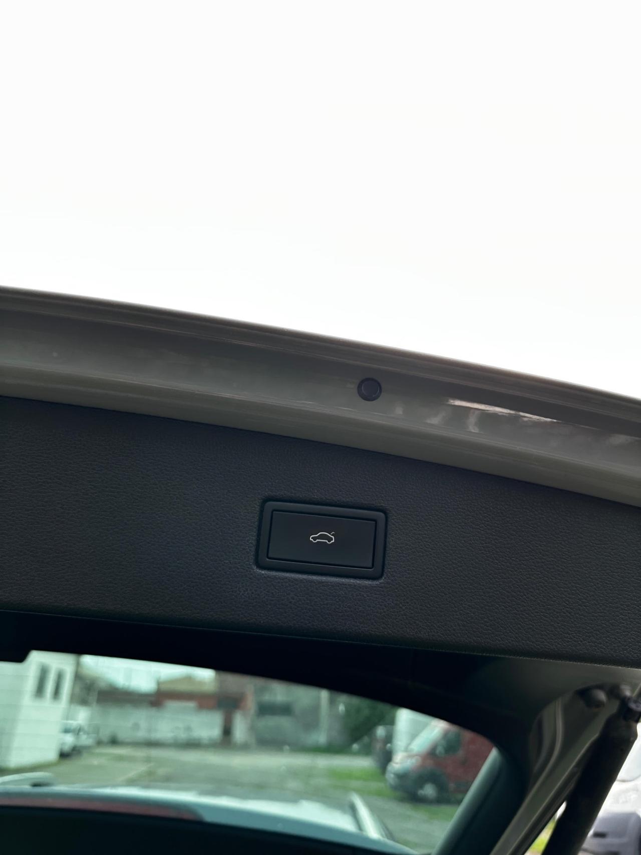 Volkswagen Tiguan 2.0 TDI 150 CV SCR DSG R-Line