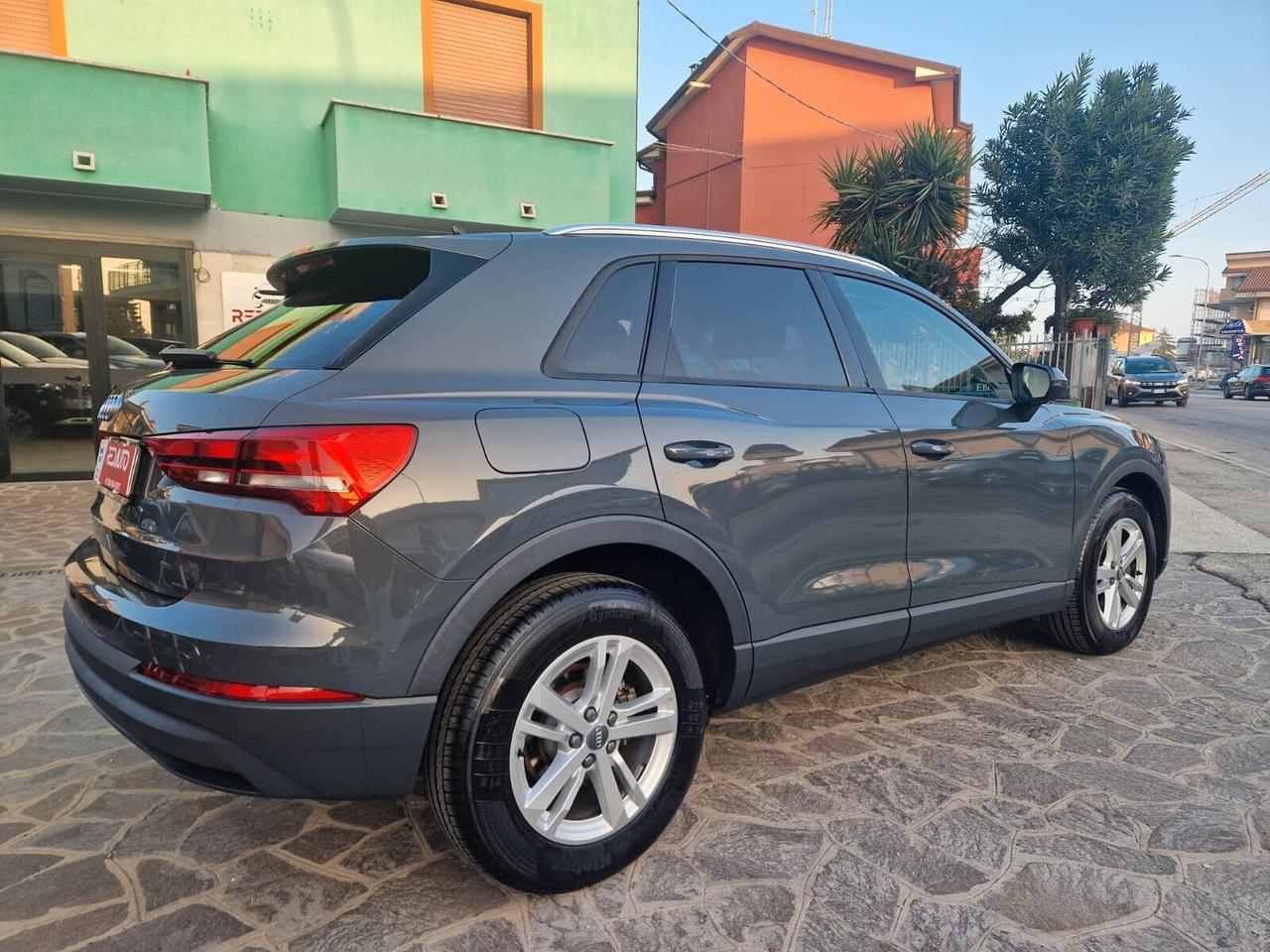 Audi Q3 35 TDI S tronic Business