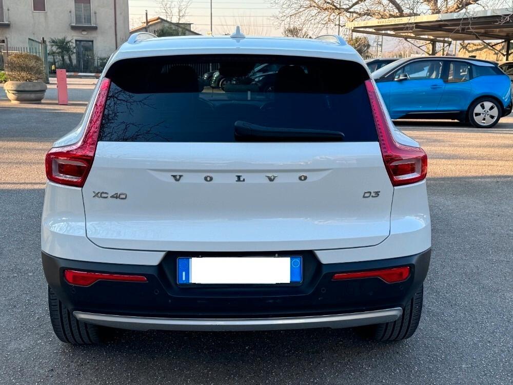 Volvo XC40 D3 AWD Geartronic Momentum