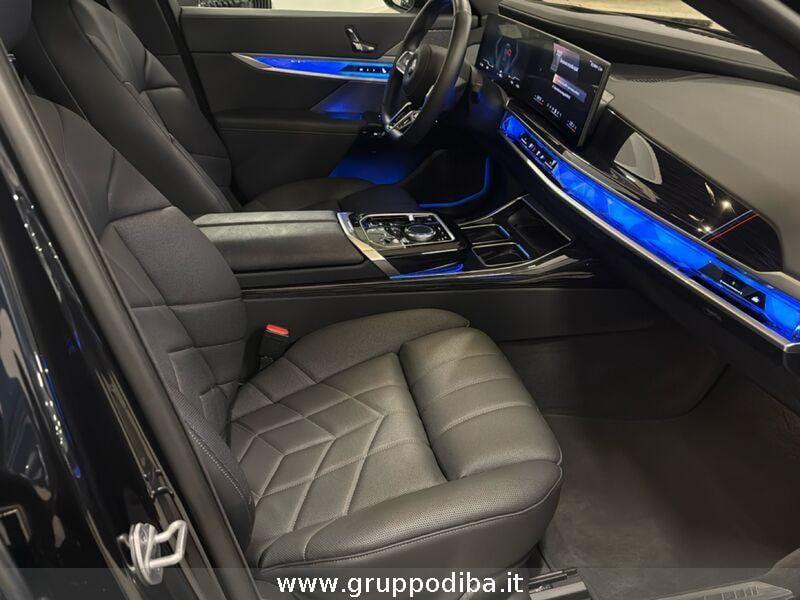 BMW Serie 7 G70 i7 xdrive60 MSport