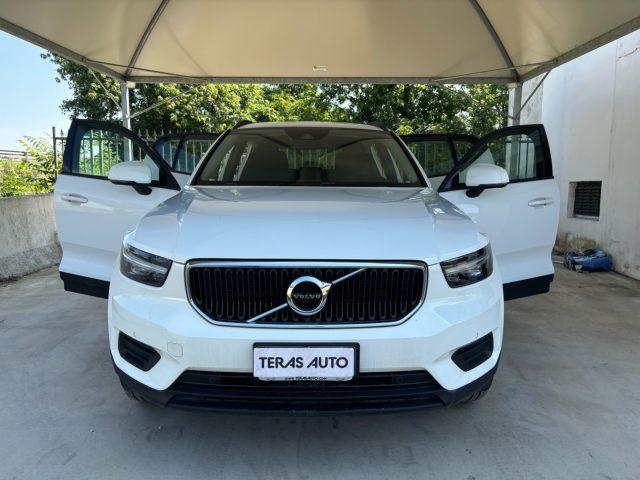 VOLVO XC40 T3 KM REALI E CERTIFICATI FARI LED CAR PLAY