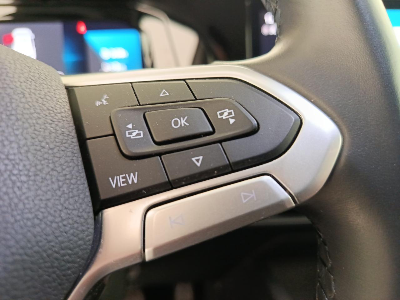 VOLKSWAGEN Golf 8ª serie - Golf Variant 1.0 eTSI EVO DSG Life