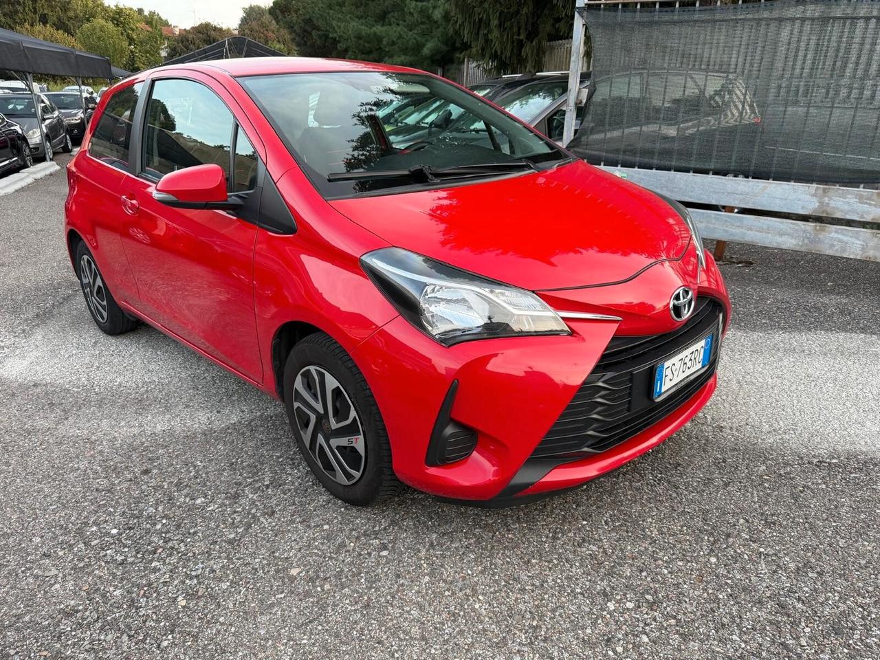 Toyota Yaris 1.0 benzina 3 porte