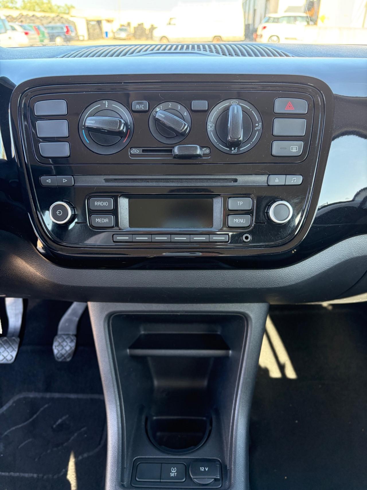 Volkswagen up! 1.0 75 CV 5p. high