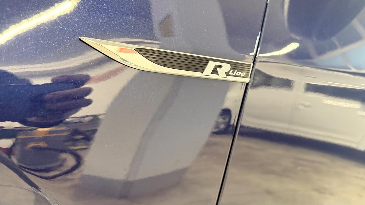 Volkswagen Golf 1.0 TSI 115 CV 5p. Sport R LINE