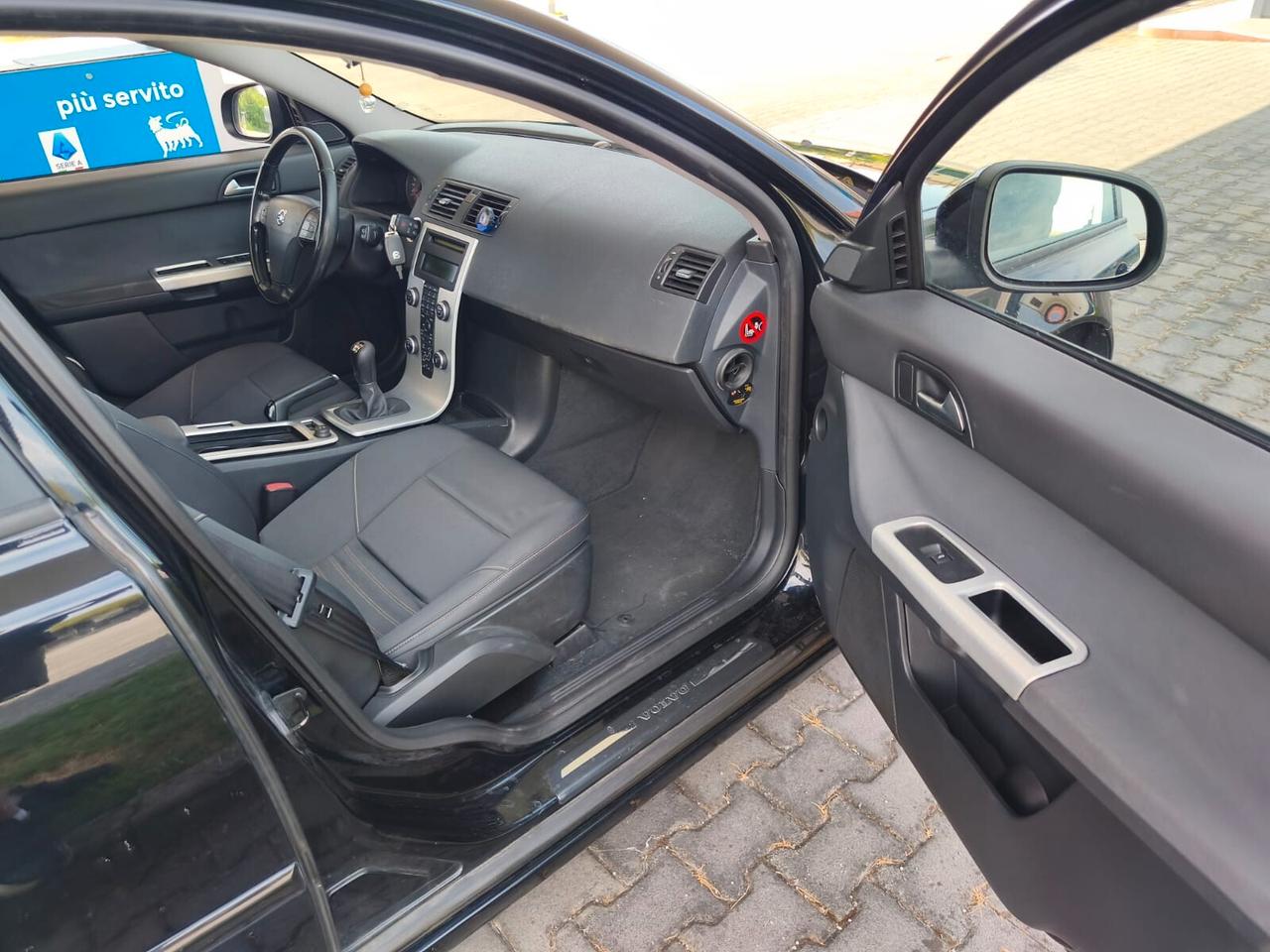 Volvo V50 D2 R-design Accetto Permute