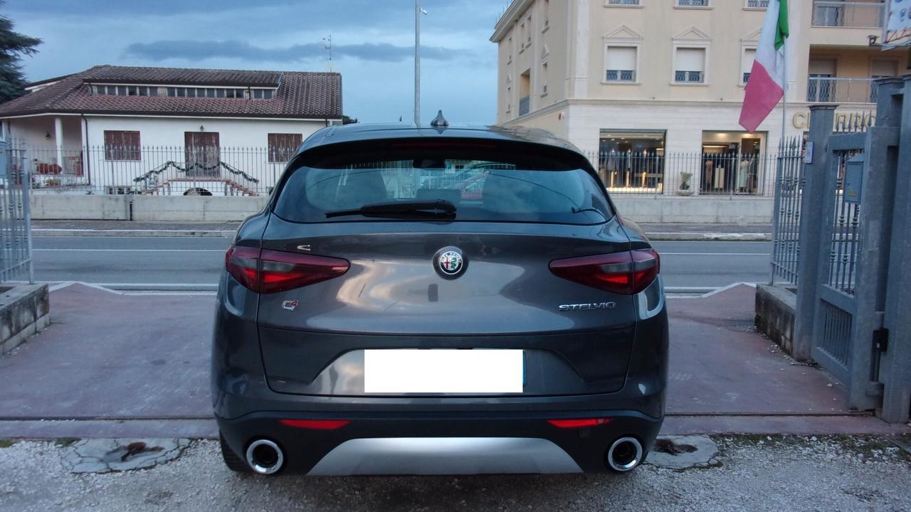 Alfa Romeo Stelvio 2.2 Turbodiesel 210 CV AT8 Q4 Executive