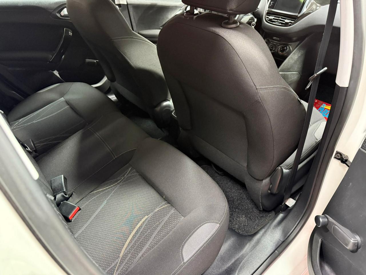 Peugeot 208 1.0 68cv Active - 2014