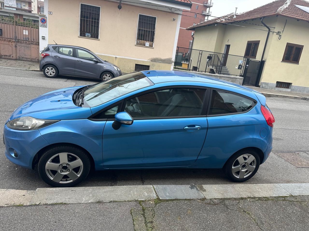 Ford Fiesta Ford fiesta 1.2 gpl della casa ( vettura grandinata )