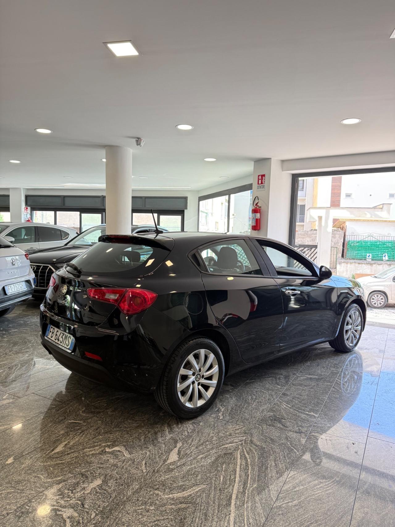 Alfa Romeo Giulietta 1.6 JTDm-2 120 CV Distinctive