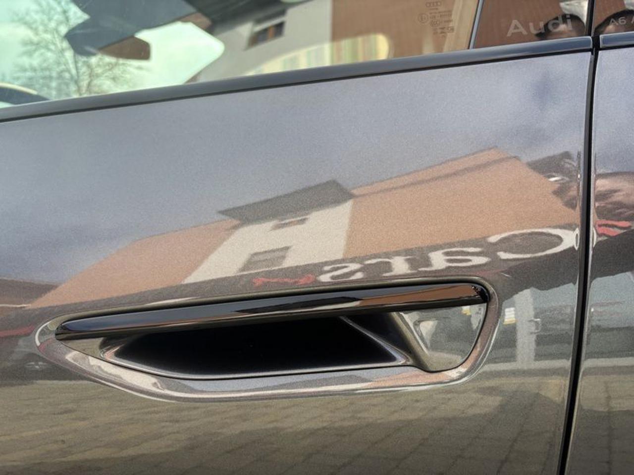 Audi A6 Avant TDI 150 kW S tronic S line edition MATRIX