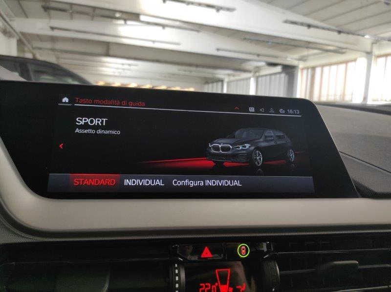 BMW Serie 1 (F40) - 118d 5p. Business Advantage