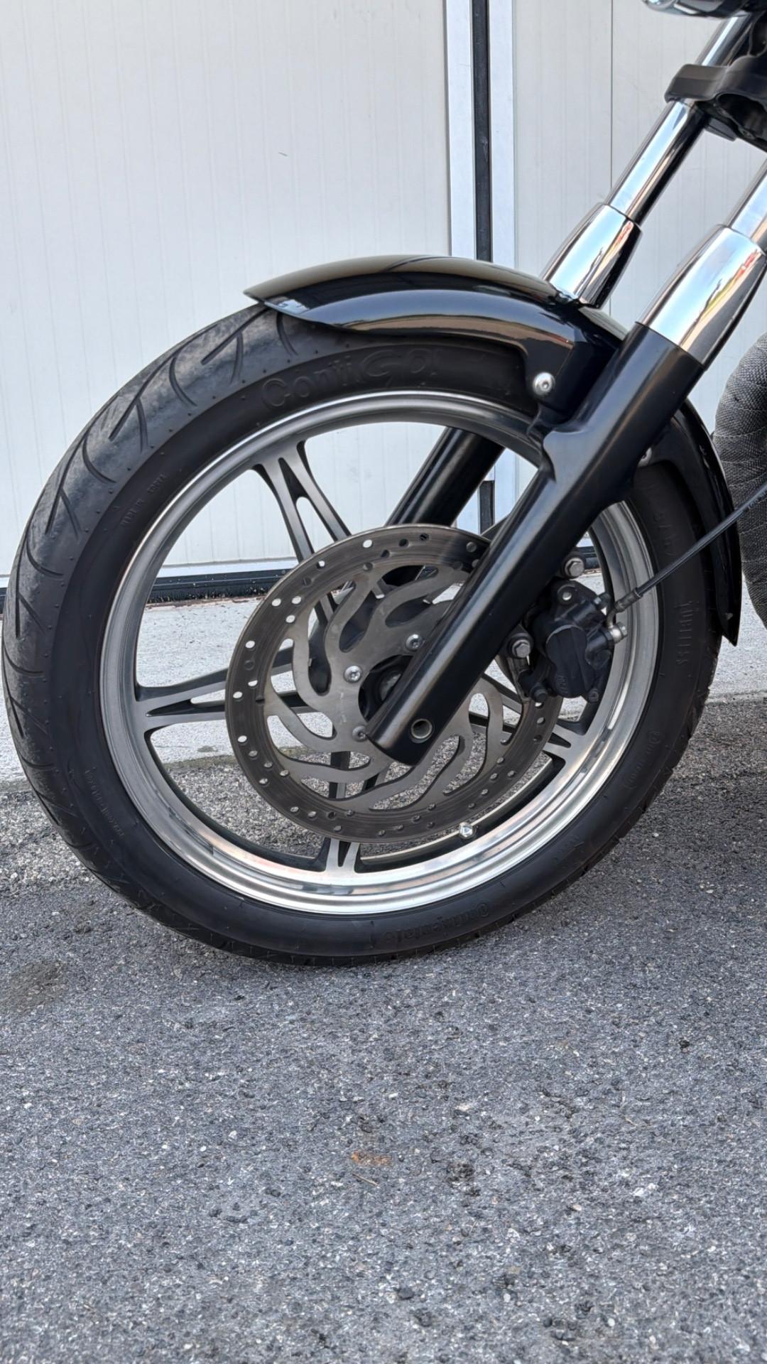 Triumph SpeedMaster 900