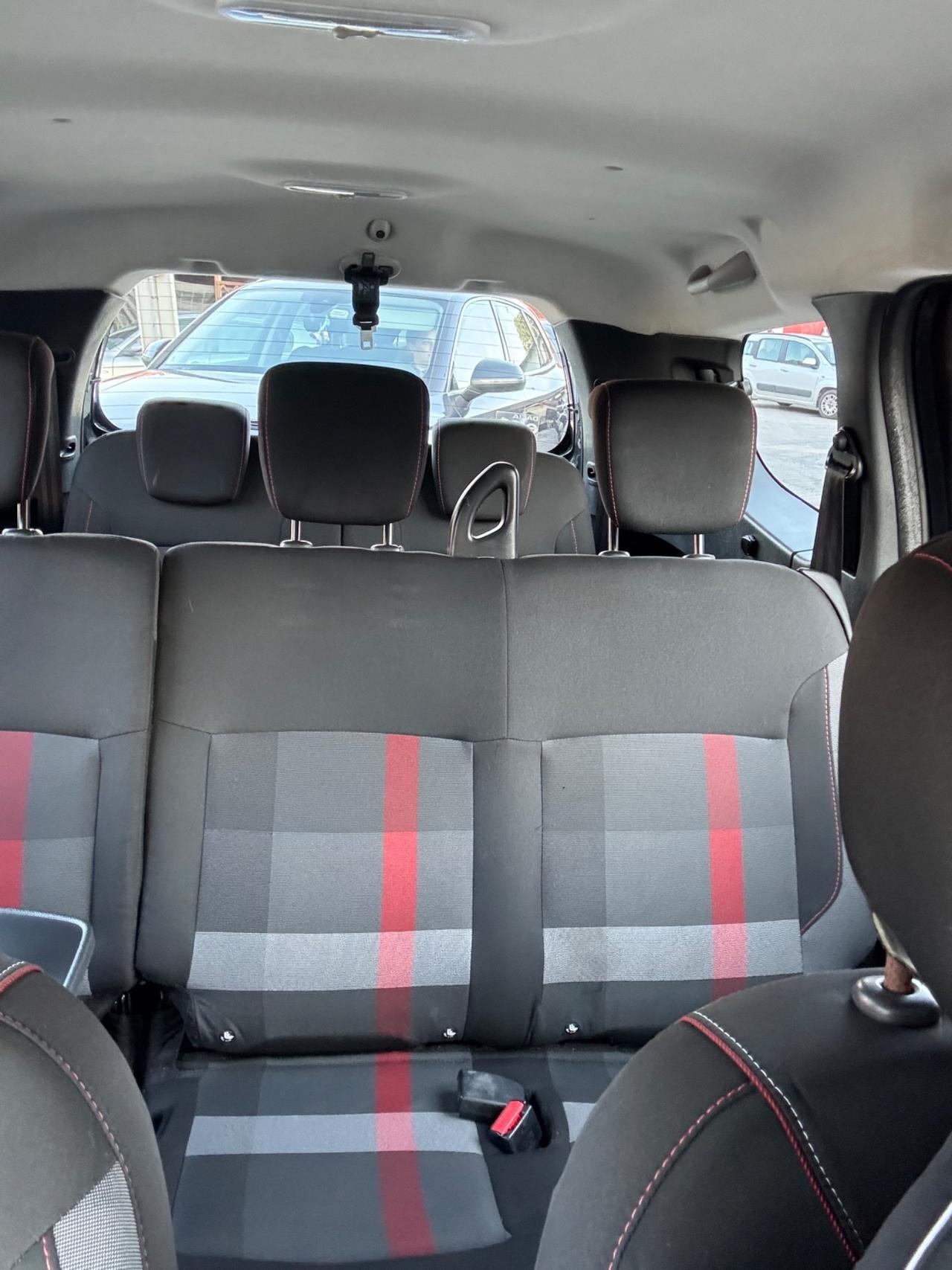 Dacia Lodgy Stepway 1.5 dCi 115CV 7 posti Euro 7