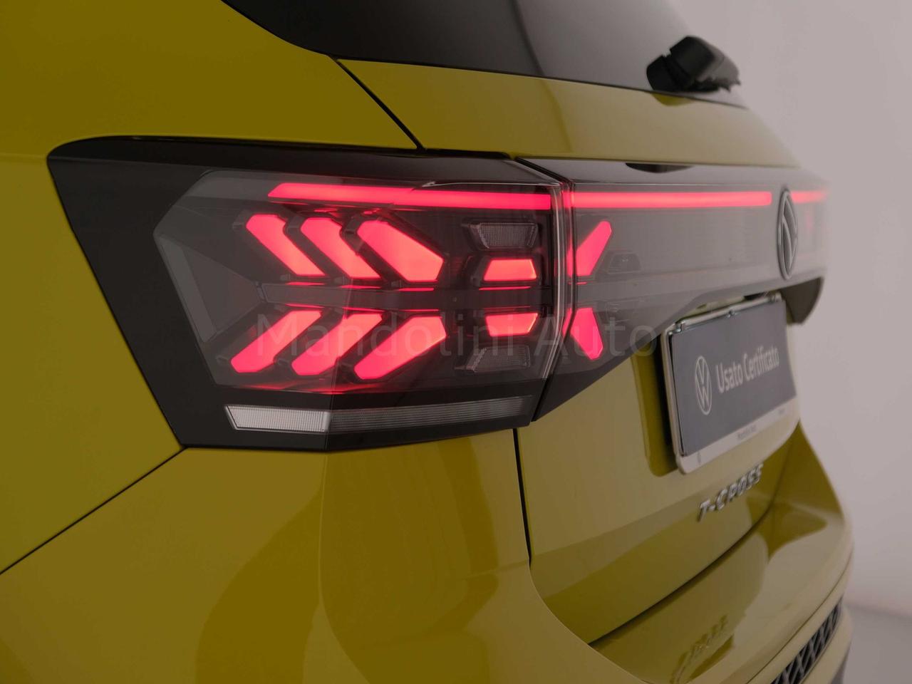 Volkswagen T-Cross 1.0 tsi 115cv r-line