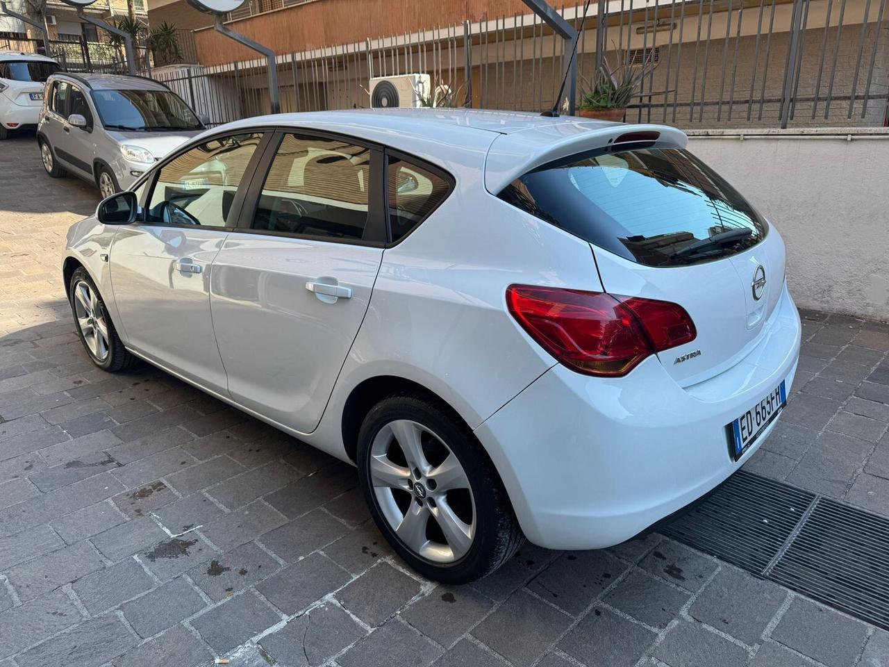 OPEL Astra 1.6 115CV 5P Cosmo UNICO PROPRIETARIO