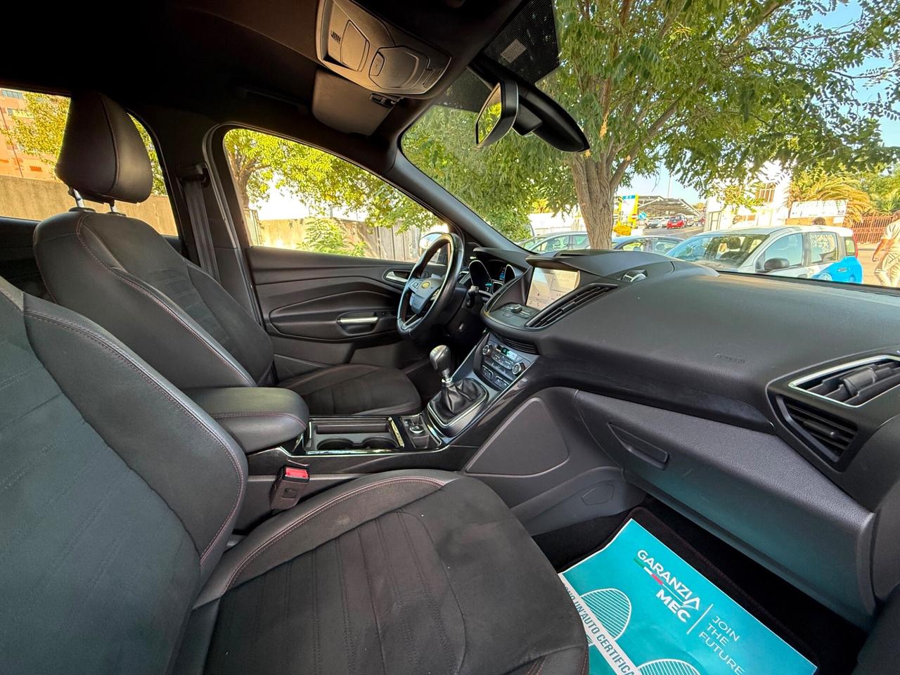 Ford Kuga 1.5 TDCI ST LINE