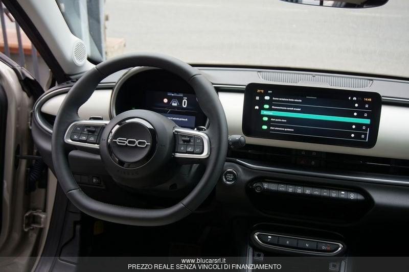 FIAT 600 600 Hybrid 100 CV DCT MHEV La Prima