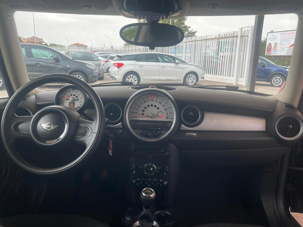 Mini 1.6 16V One (55kW)