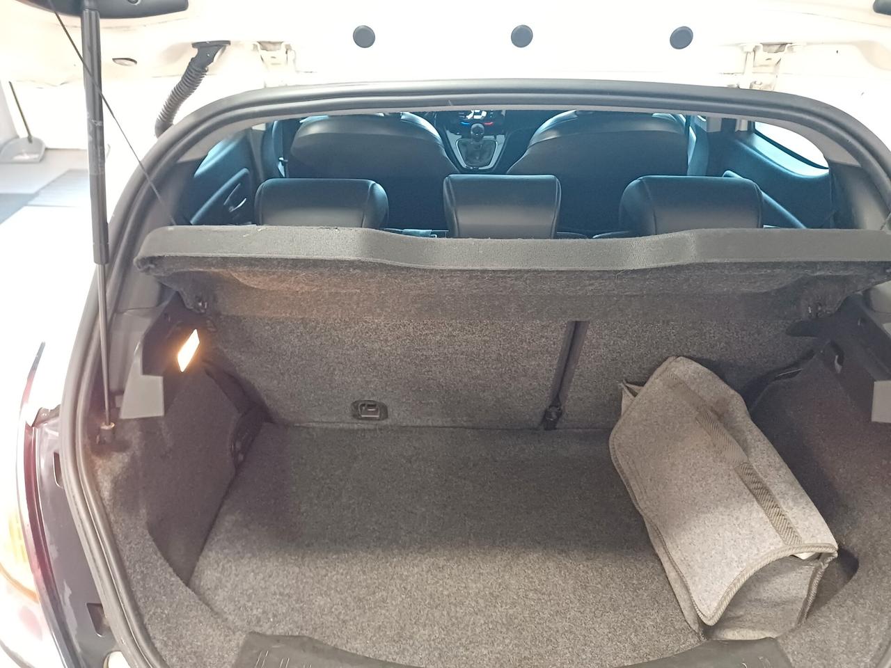 Lancia Ypsilon 1.2 69 CV 5 porte GPL Ecochic Gold