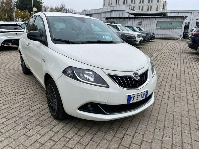 Lancia Ypsilon 1.0 FireFly 5 porte S&S Hybryd Gold