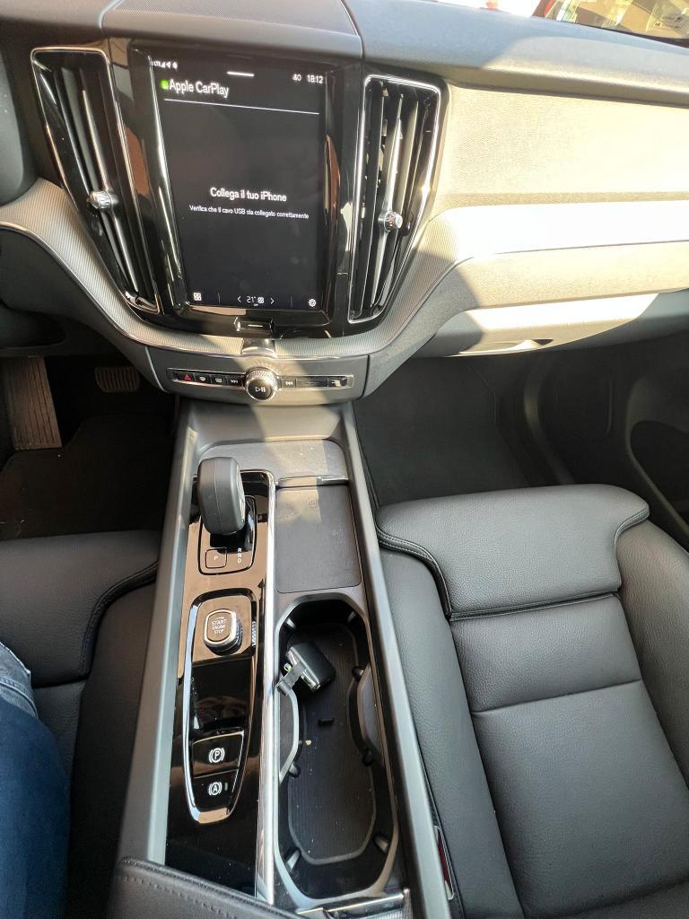 Volvo XC60 2.0 b4 Plus Dark auto